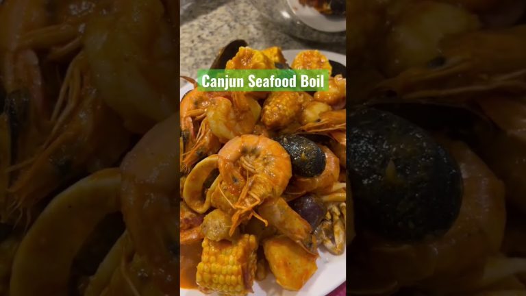 Easy & delicious seafood recipe, boil and add canjun sauce, yummy 😋 #shorts #youtubeshorts #food
