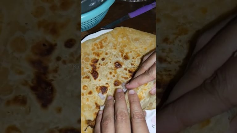 #chicken #chickenroll #shorts #ashortaday #food #streetfood #youtubeshorts #recipe