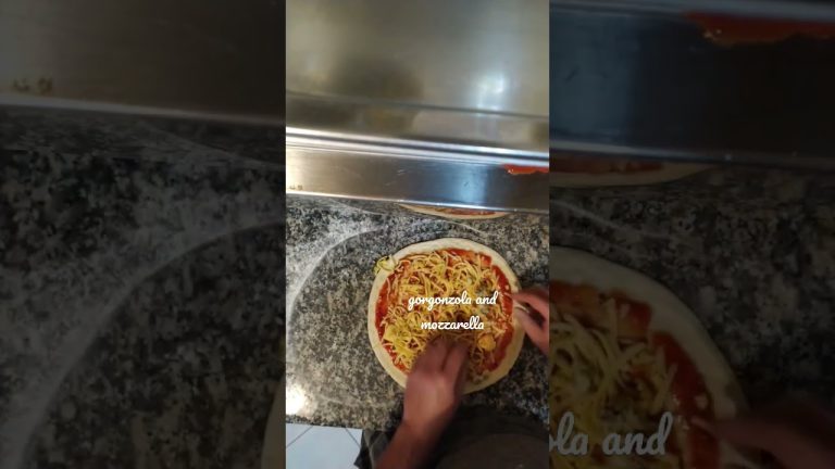 pizza 50/50 #pizza #seafood #easyrecipe #howtomake #recipe #cooking #cookathome #cheese #food