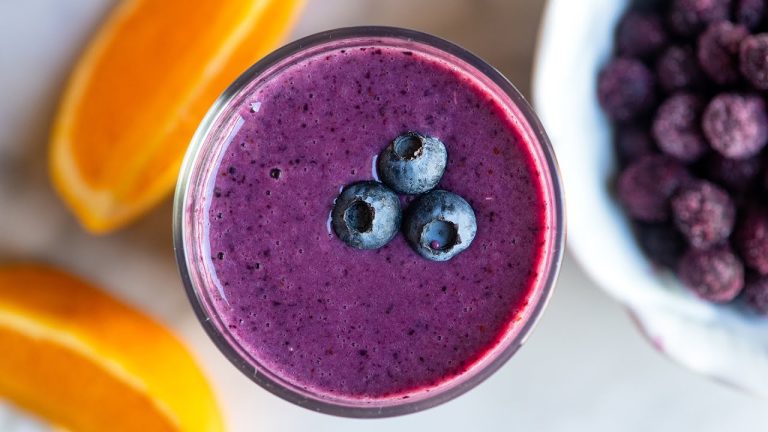 Easy Blueberry Smoothie – How to Make the Best Blueberry Smoothie