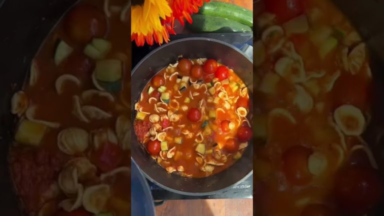 One Pot Farmers’ Market Pasta 👩🏻‍🌾 #recipe #pasta #plantbased #healthyrecipe #cooking