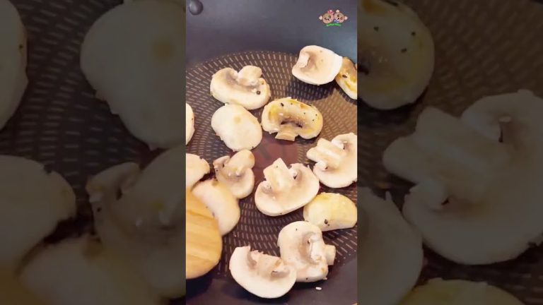 Cheesy Egg & Mushroom Sandwich | Breakfast Ideas