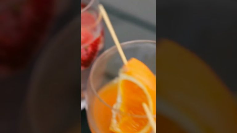 anti-aging turmeric smoothie recipe to protect your skin