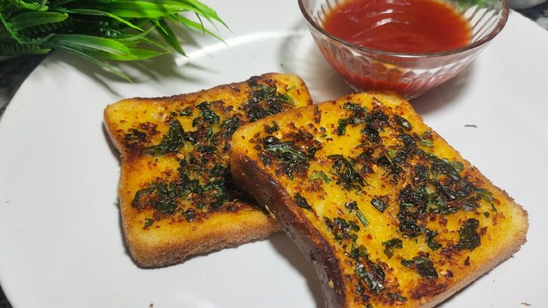 GARLIC BREAD Recipe #shorts #youtubeshorts #viral #easy #recipe #breadgarlic