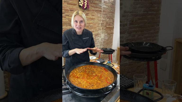 Simple Seafood Paella recipe Part 2 | Helina Sanchez