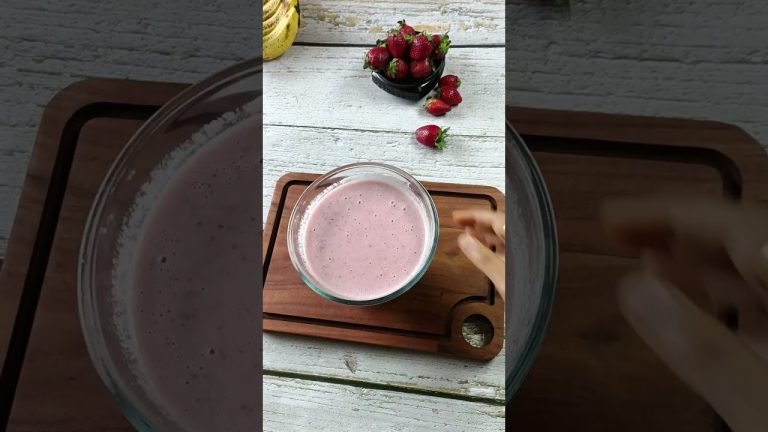 Strawberry smoothie without sugar | #shorts #ytshorts