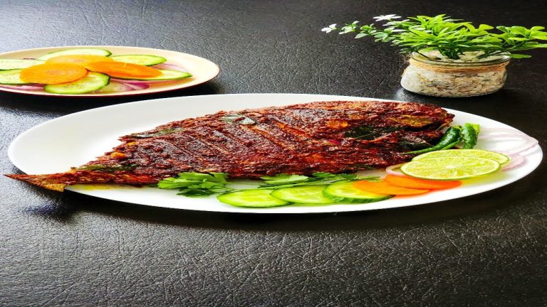 Fiery Black Pomfret Fry: Spicy Seafood Delight #youtubeshorts #shorts #viral #fryrecipe #keralafood