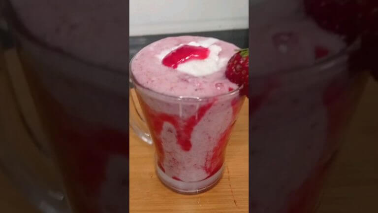#shorts #youtube | Strawberry Milkshake Recipe 🍓🍹🍓