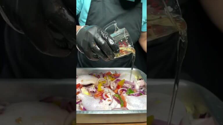 صنية وراك بالبصل الاحمر