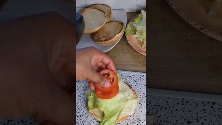 Crispy Beef Burger Recipe ,Homemade Beef Burger Recipe #shorts