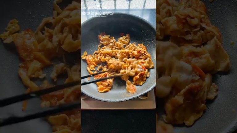 サッポロ一番で豚キムチ味噌ラーメン #shorts