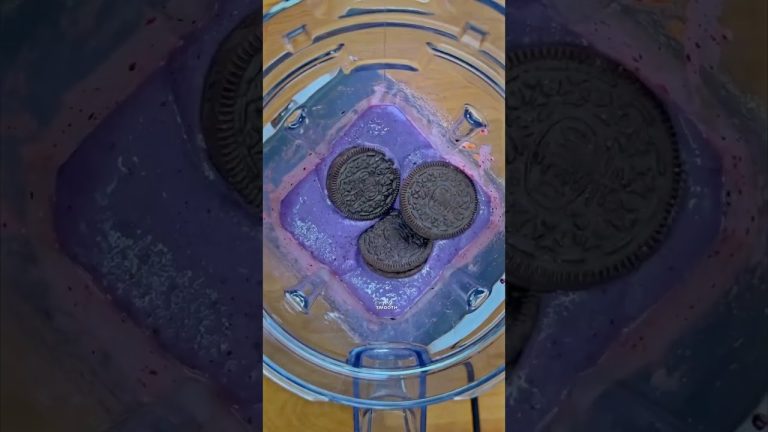 Oreo and Blueberry thick smoothie swirl