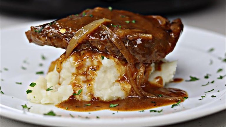 The Most Delicious Steak and Gravy Recipe