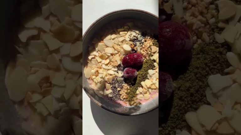 I love this smoothie recipe! Smoothie bowl! How to make a smoothie? #shorts