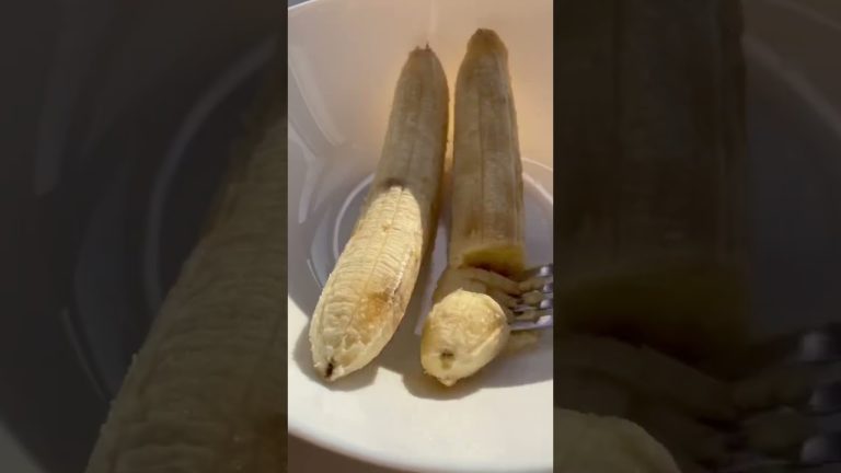 Chocolate chip banana bread 😋