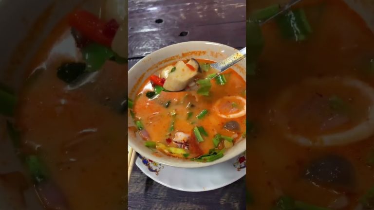 Great colour#shorts#soup#seafood#reels#cuisine#recipe#foodlover#foodblogger#spicy#lunch#yt