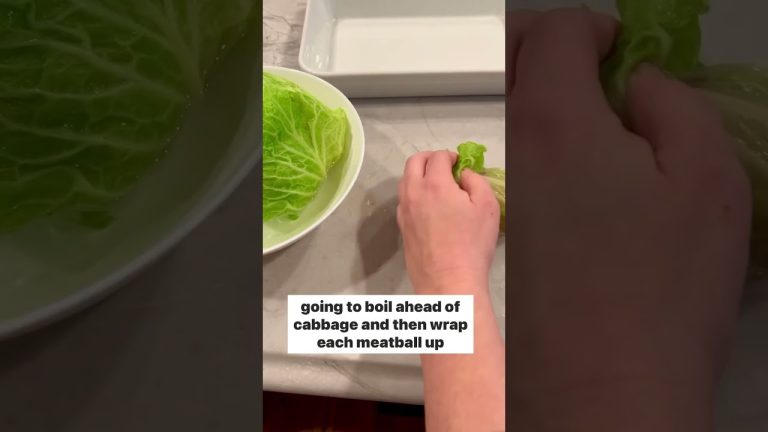 Jewish Meatballs Stuffed in Cabbage Leaves!