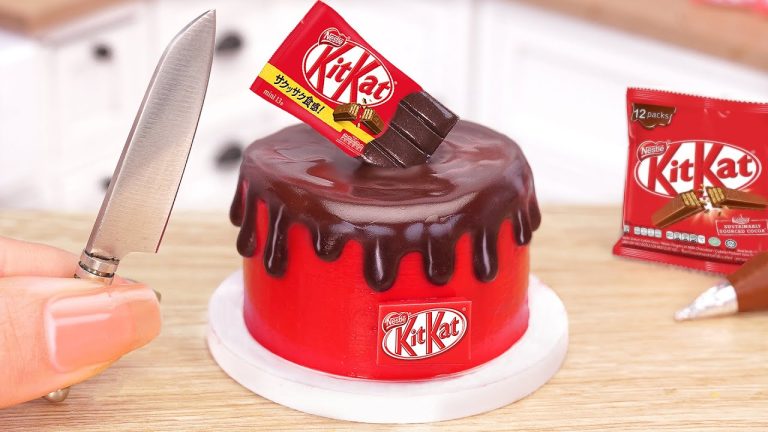 Fantastic Miniature KITKAT Chocolate Cake Decorating – Best Colorful Cake Recipe by Mini Bakery