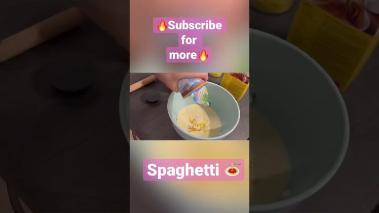 Spaghetti Carbonara at home #shorts #foodlover #5minrecipe #easyrecipe #tasty #mom #lunch #breakfast