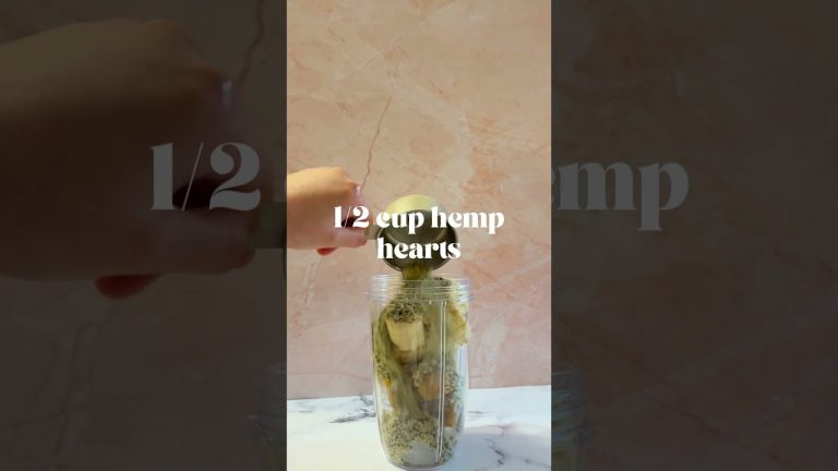 Glow-Boosting Raw Plant-Based Smoothie Recipe 🍌🔥 #shorts