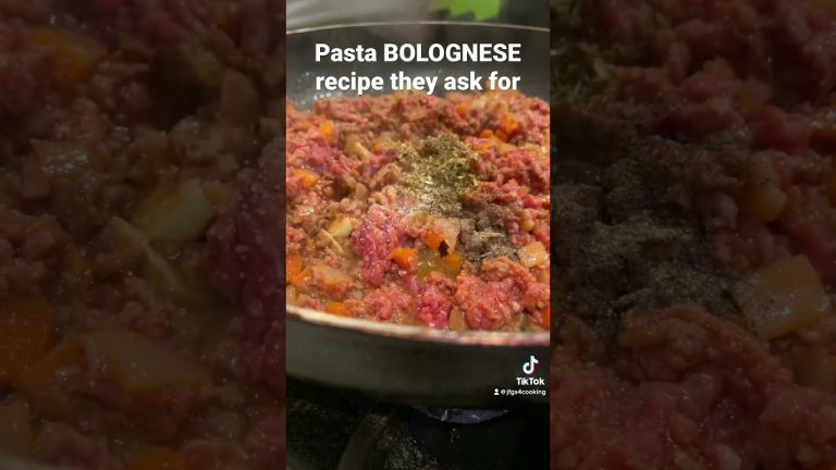 Recipe of Pasta BOLOGNESE they ask for , Secret sauce #pastarecipe #bolognesesauce #pastasauce