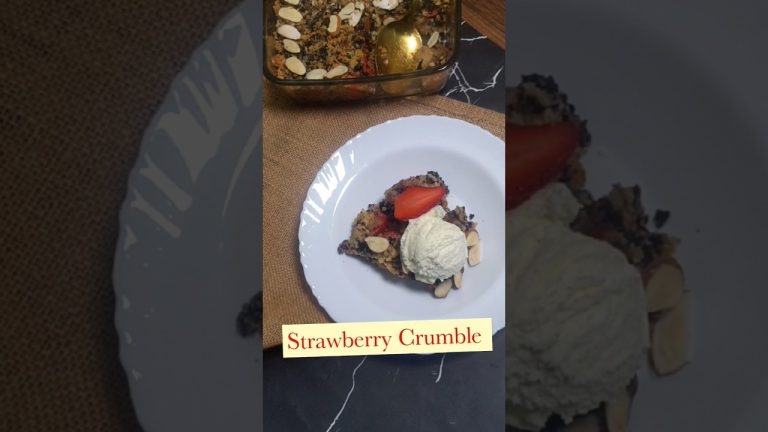 Strawberry Crumble with leftover Cake.Make this easy dessert on Valentine's Day#food#recipe#dessert