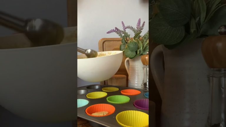 Yummy 2 ingredient cupcakes – The Lazy Girls Kitchen #thelazygirlskitchen