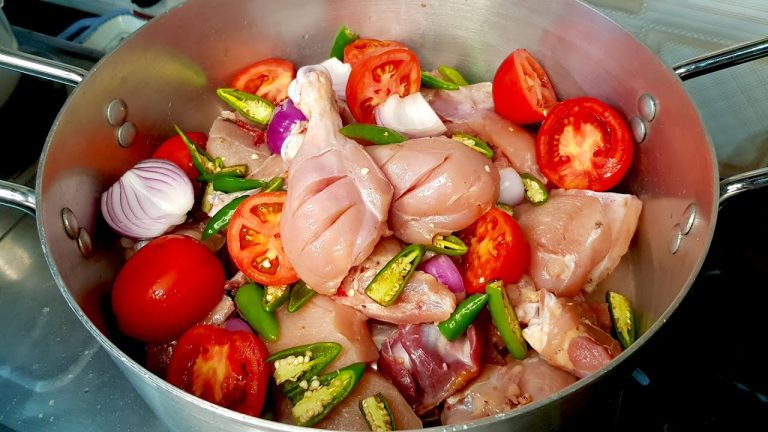 NO OIL, BUTTER, GHEE phir bhi TASTY CHICKEN CURRY made without adding a drop of oil.  – weight loss