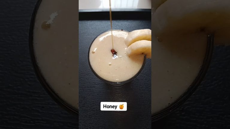 A healthy Red Banana – Khus khus Smoothie 🥤❤️ #shortsfeed #smoothierecipes #howtomakesmoothie