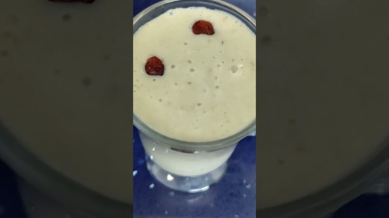 Banana oats smoothie #shorts #ytshorts #viral #subscribe friends complete my #1ksubscribers