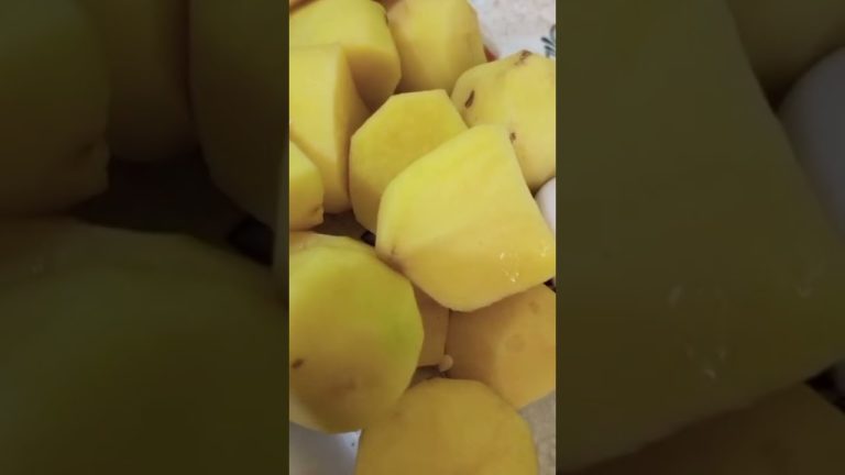 chicken gravy recipe🥘#youtubeshorts #viral #shorts #song #youtubers #chickenrecipe #chicken gravy re