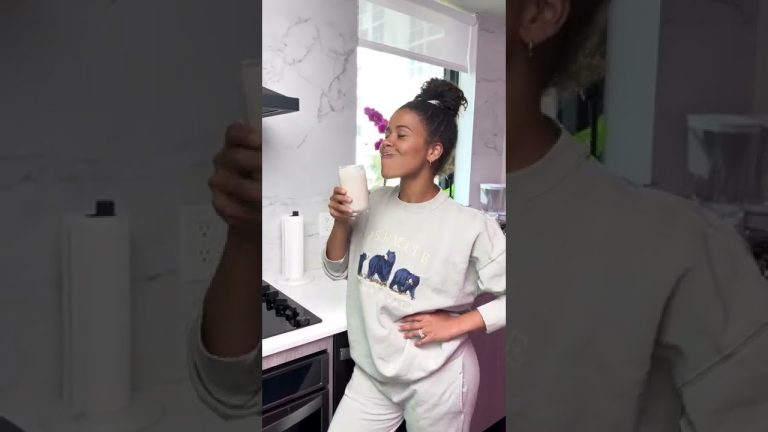 HEALTHY Vegan Smoothie Recipe #shorts #veganrecipes