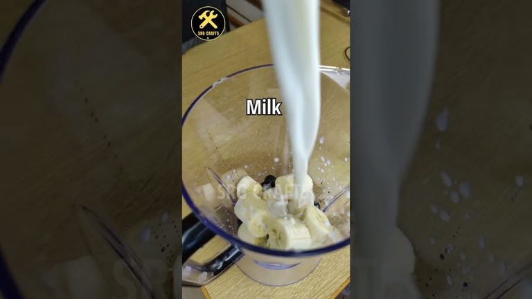 Easy banana smoothie recipe #shorts