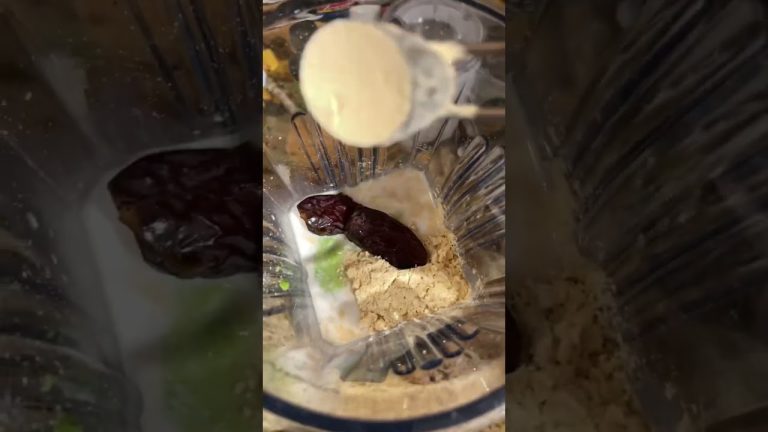 Kourtney Kardashian Avocado Smoothie Recipe