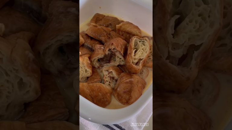 How I eat my croissants ?🥐 #easyrecipe #breakfast #shorts #bread #eggrecipe #snacks #recipe #reels