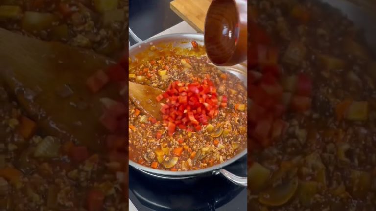Giniling Pasta Recipe for Christmas | Picadillo Pasta #12recipesforchristmas #christmas #giniling