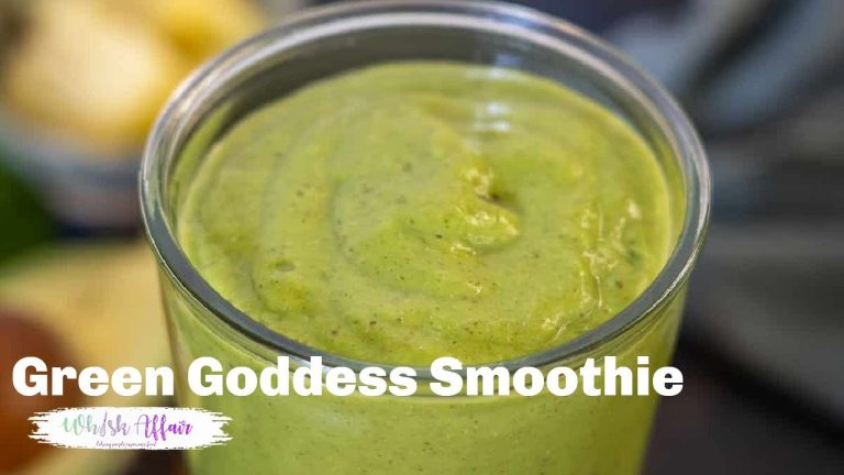 Green Goddess Smoothie Recipe (Healthy Breakfast Option)