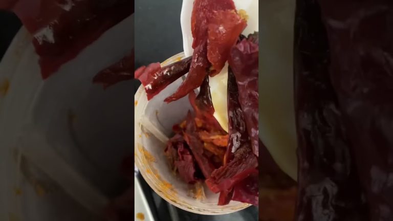 Quick chicken curry #asmr #chickenrecipes #indianfood