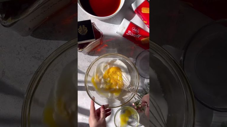 Amaretto Tiramisu Recipe #recipe #tiramisu #tiramisurecipe #nobakedessert