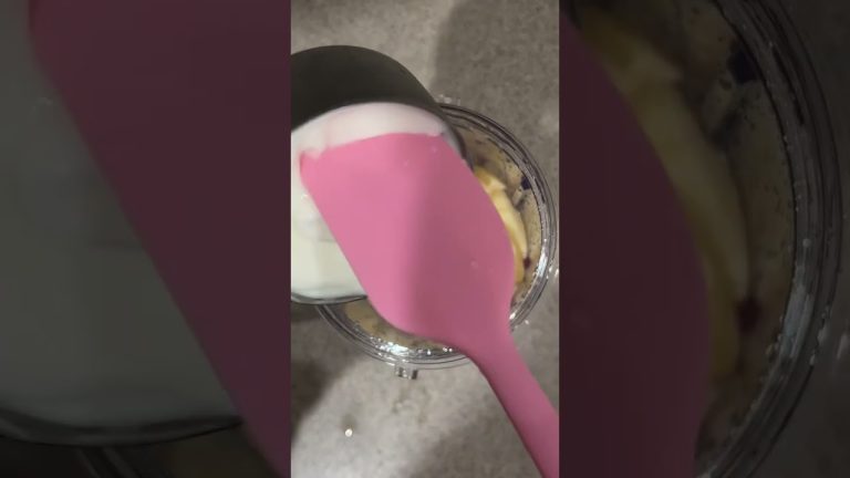 Do you like Strawberry and Apple Smoothies?!