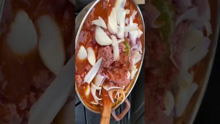 How to make Ghanaian 🇬🇭corned beef stew | beef stew recipe | tomato stew | #shortfeed #ghanafood