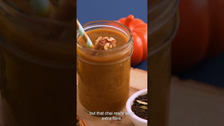 Pumpkin Chai Breakfast Smoothie! #recipeshorts #shorts