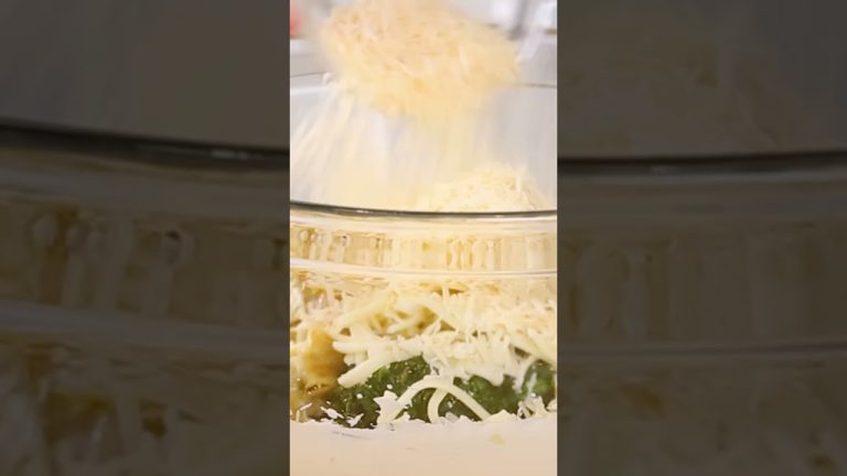 Classic Spinach & Artichoke Dip! Perfect for Game Day! #shorts #Superbowl