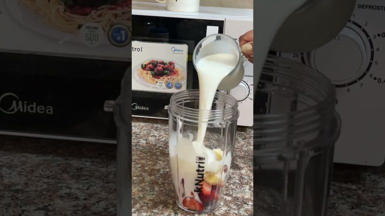 🍓🍌Do THIS to your STRAWBERRY BANANA SMOOTHIE and SURE you'll LOVE :)