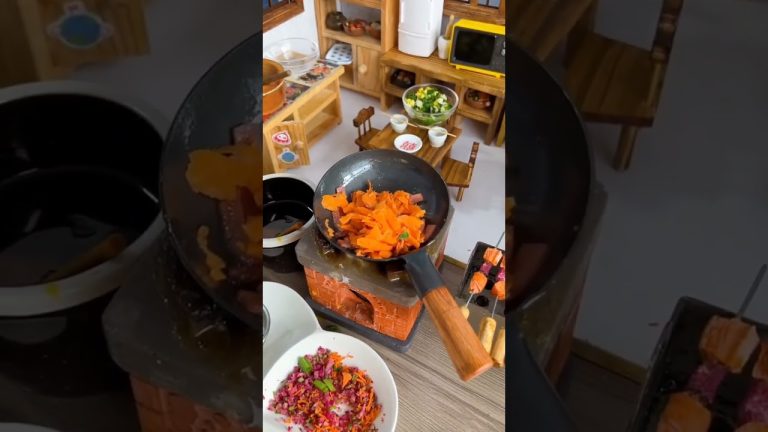 Fried Ham with Carrots|Cooking in Miniature Kitchen|Cute Little Chef