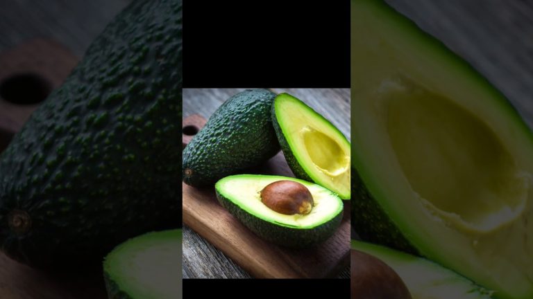 Let's make Avocado 🥑 smoothie #shorts #avocadosmoothie #cookingathome