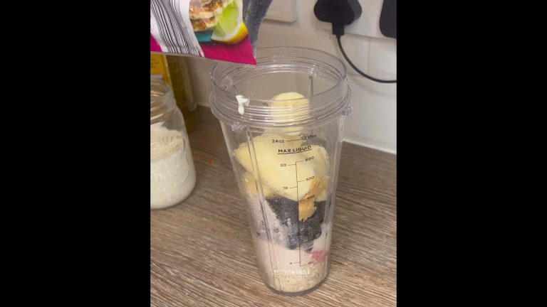 Healthy Smoothie To Grow BIGGER BUTT | BOOTY GAINS Protein Shake