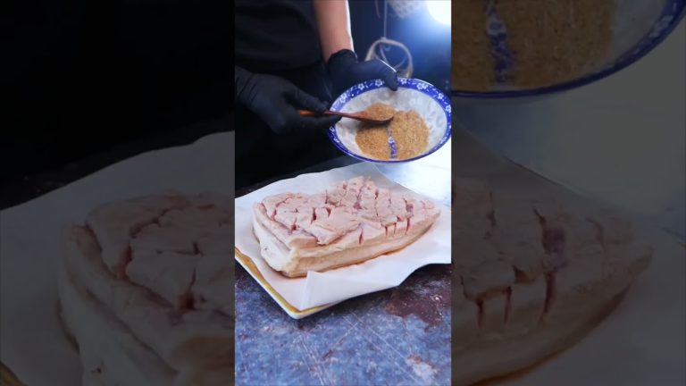 Crispy skin roast pork would you eat this? #asmr #cooking #asmrcooking