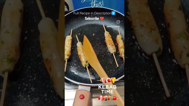 Mouthwatering Chicken Seekh Kebabs in the making🤩 Chicken Kebab recipe #shorts #youtubeshorts #viral