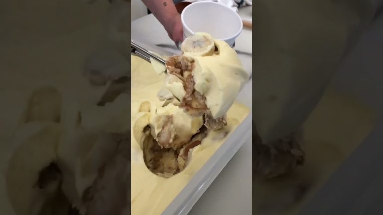 How Magnolia Bakery’s Iconic Banana Pudding Is Made | Food Network